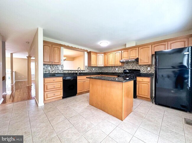 Building Photo - 1702 Old Mill Ct