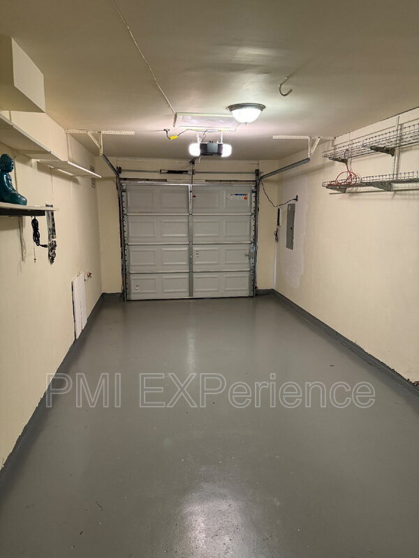 Building Photo - 9806 Ambler Ln