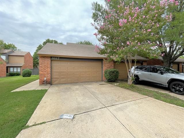 Building Photo - 1617 Brentwood Dr