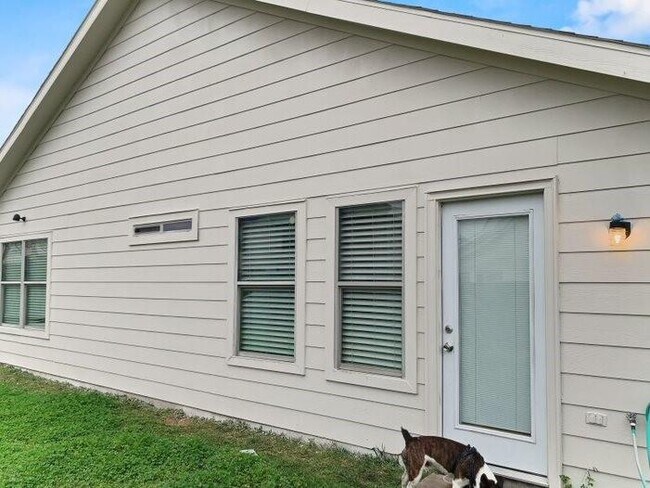 Building Photo - 21235 Bending Green Way