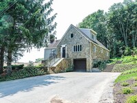 Building Photo - 3981 Willow Creek Dr