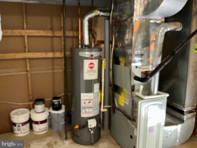 Building Photo - 20517 Lowfield Dr