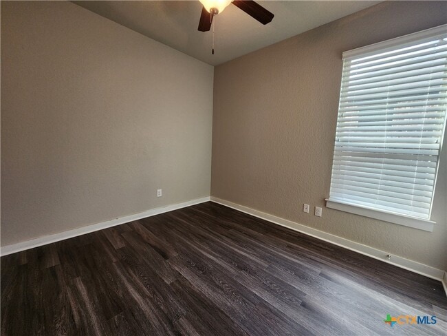 Building Photo - 1135 Creekside Orchard