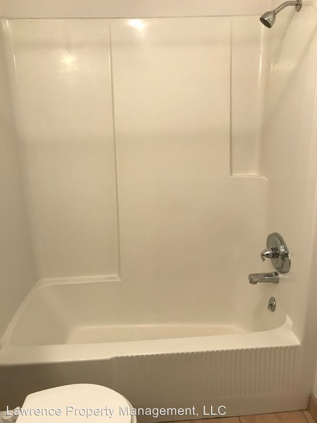 Building Photo - 2 br, 1 bath Apartment - 901 Illinois