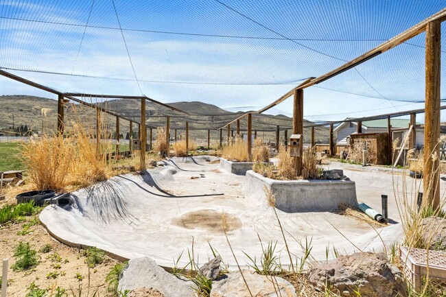Building Photo - 5 Bedroom One of a Kind - Horse Property -...