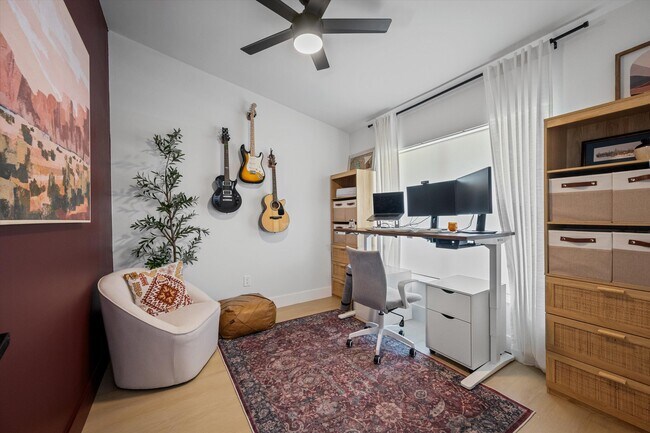 Building Photo - 10561 Paso Fino Dr