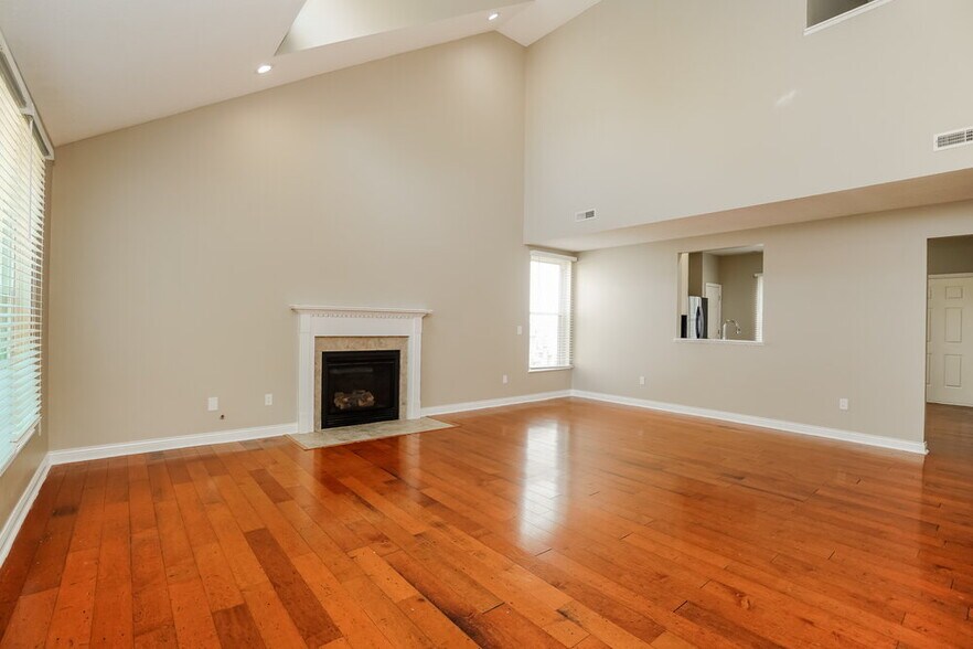 Building Photo - 1082 Finny Ave