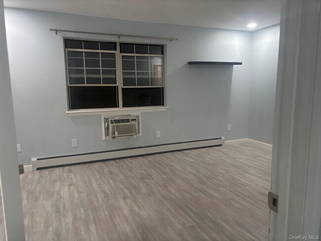 Building Photo - 100 Hillside Dr