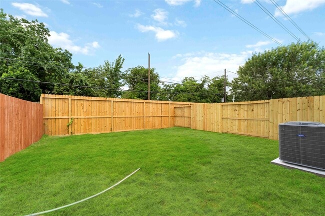 Building Photo - 9514 Ashville Dr