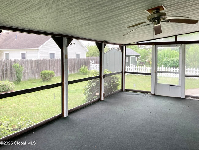 Building Photo - 11 Keyes St