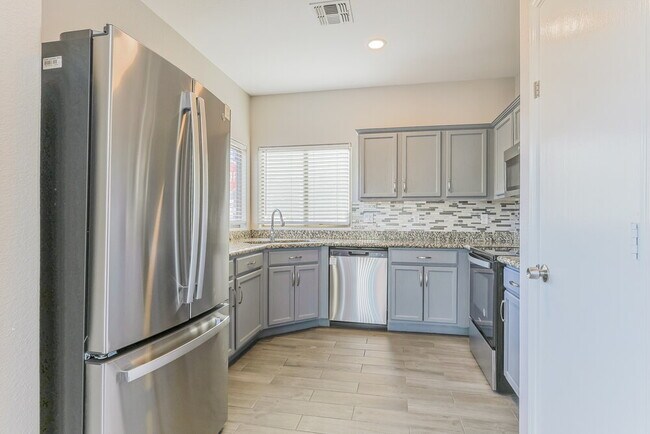 Building Photo - 326 N 103rd Pl