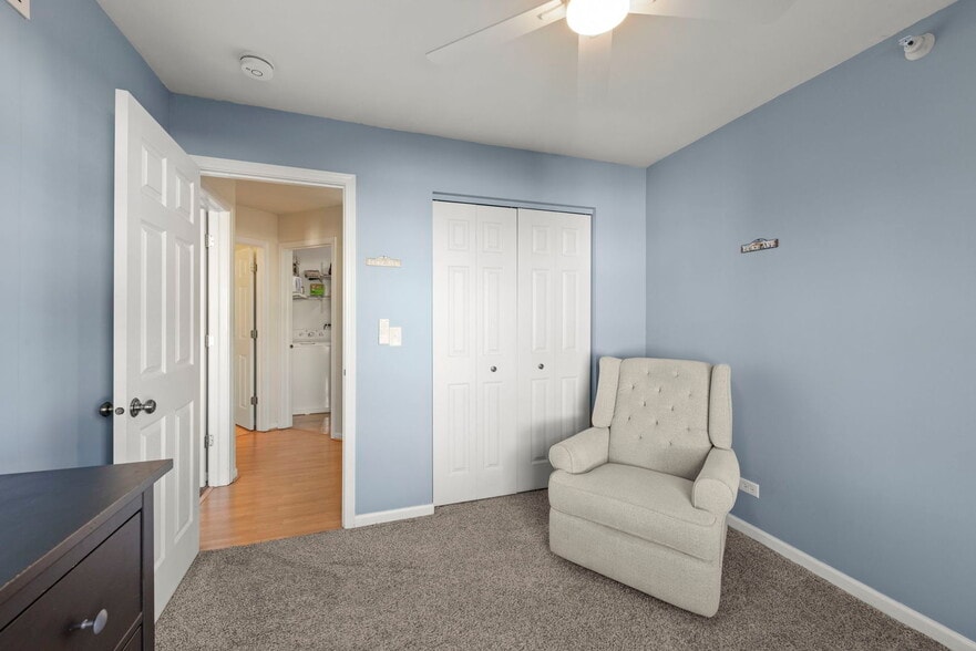 Building Photo - 2513 Dickens Dr