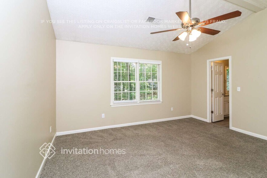 Building Photo - 2849 Meadow Dr
