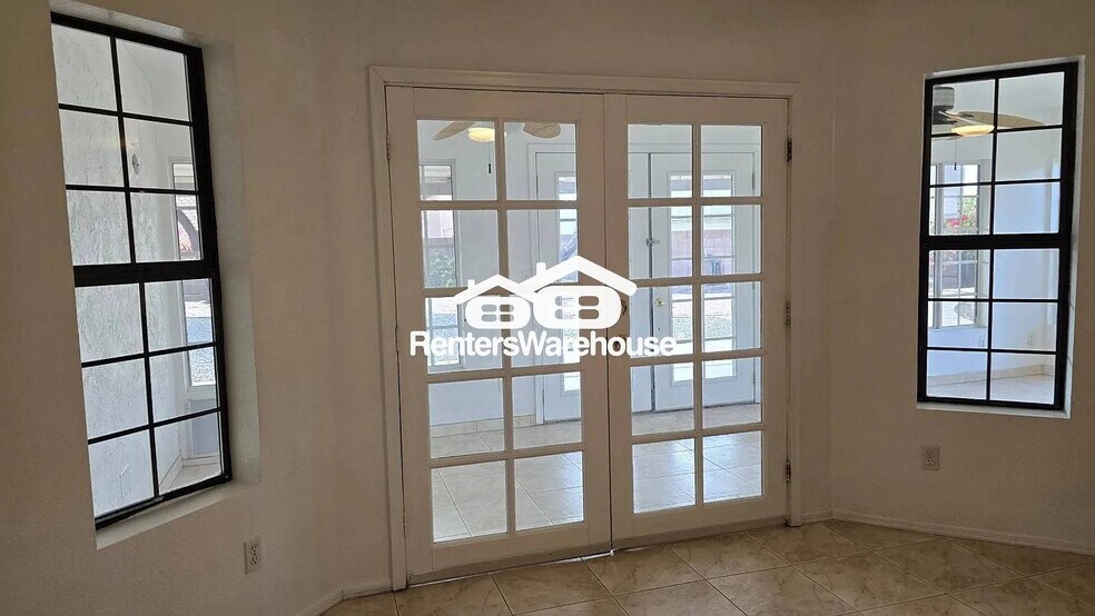 Building Photo - 8181 N Brookshire Ct
