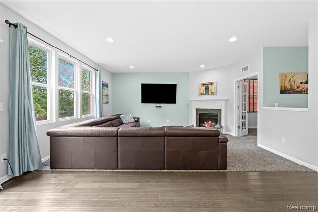 Building Photo - 49645 Hartwick Dr