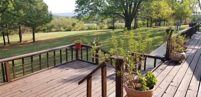 Building Photo - 101 SW Campbell Rd