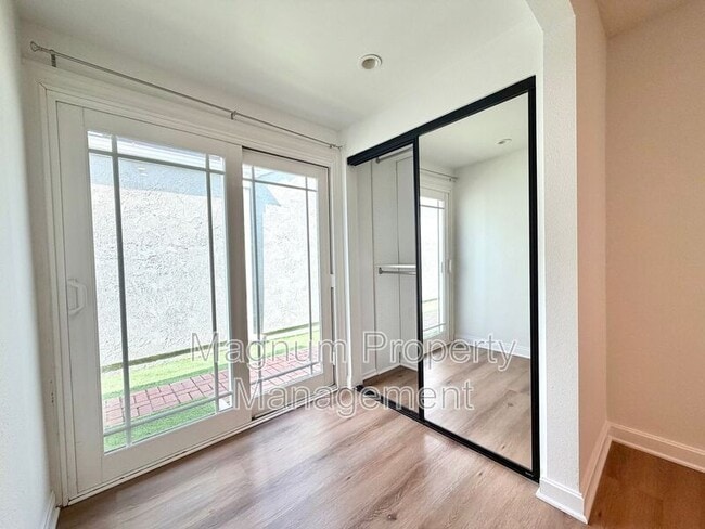 Building Photo - 24302 Ponchartrain Ln