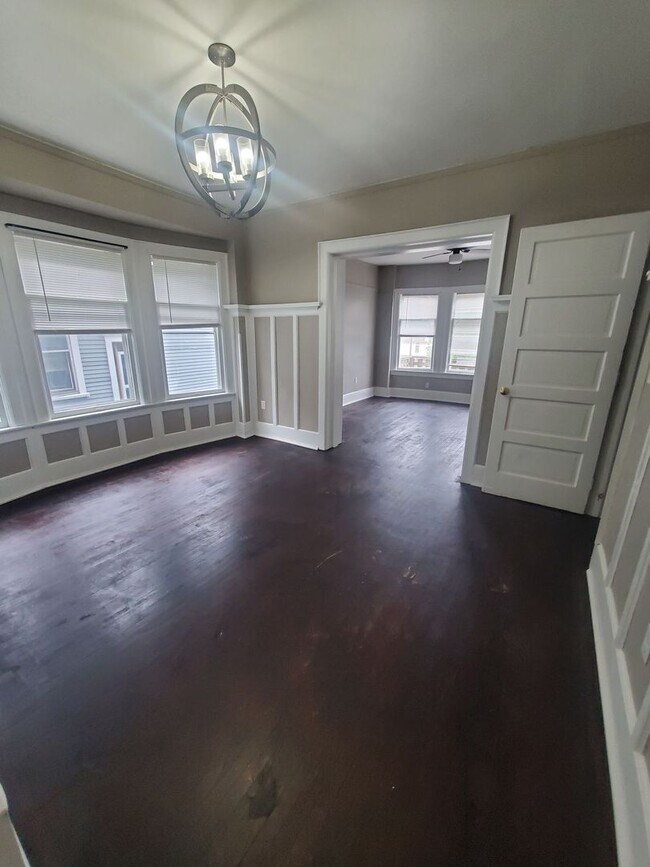 Building Photo - 2516-2518 N 12th St. (Duplex)