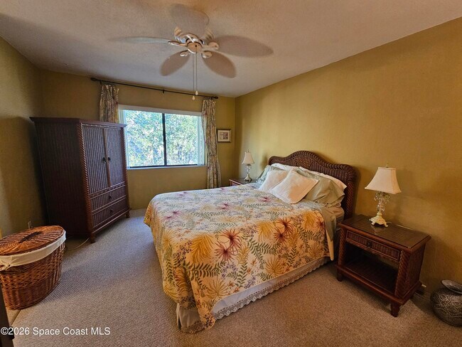 Building Photo - 7820 Shadowood Dr