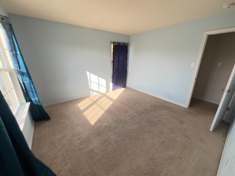 Building Photo - 4518 Wistar Rd