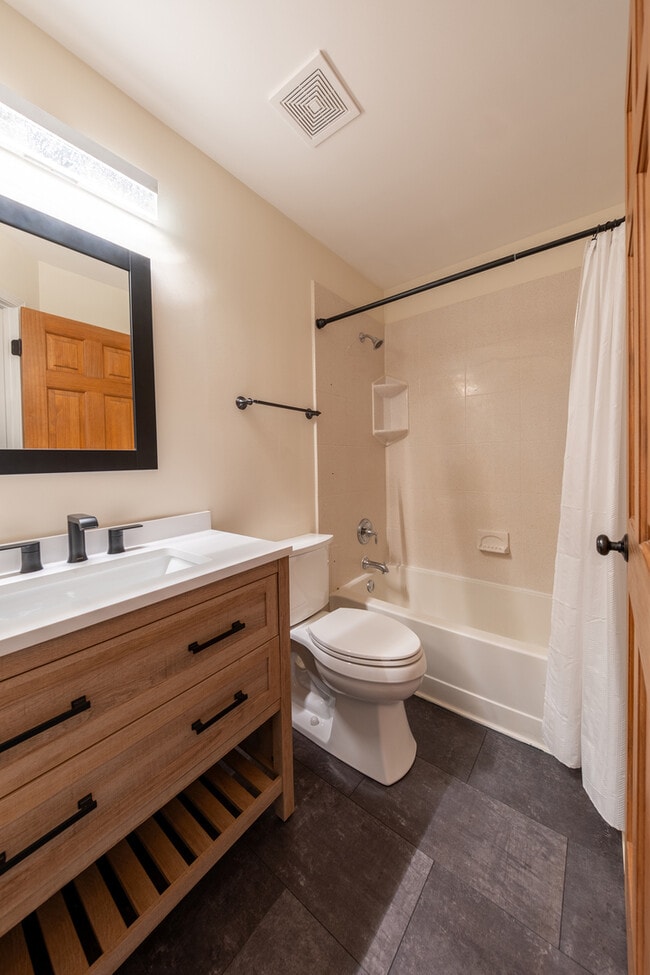 Building Photo - 135 Seton Creek Dr