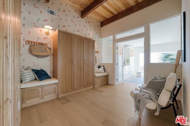 Building Photo - 211 Bellino Dr