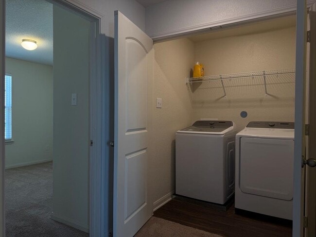 Building Photo - 709 Yearwood Ln