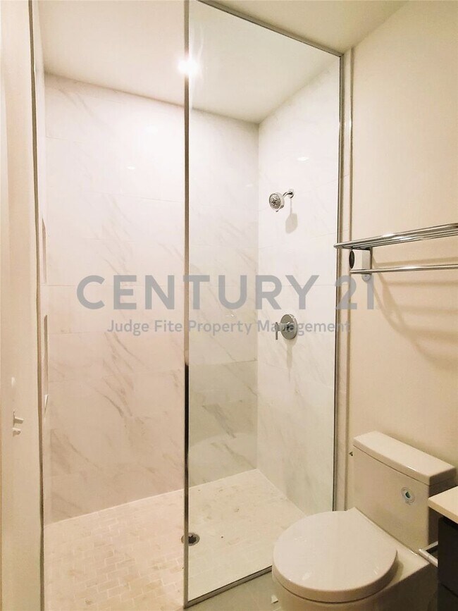 Building Photo - Luxury 2/2 Condo in Waxahachie For Rent!