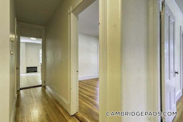 Building Photo - 1590 Cambridge St