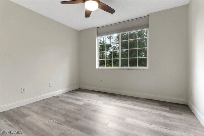 Building Photo - 1220 Wildwood Lakes Blvd