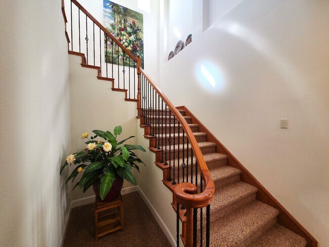 Building Photo - All-Inclusive Executive Luxury in Somerset...