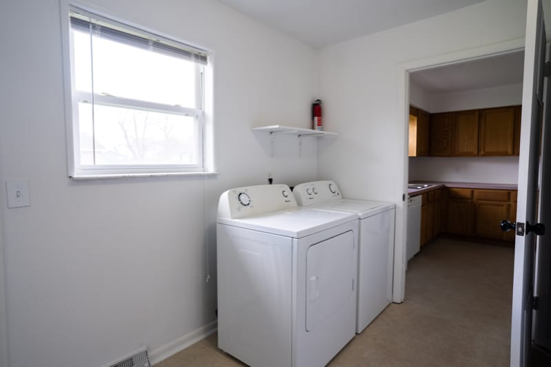 Building Photo - 905 Doro Ln