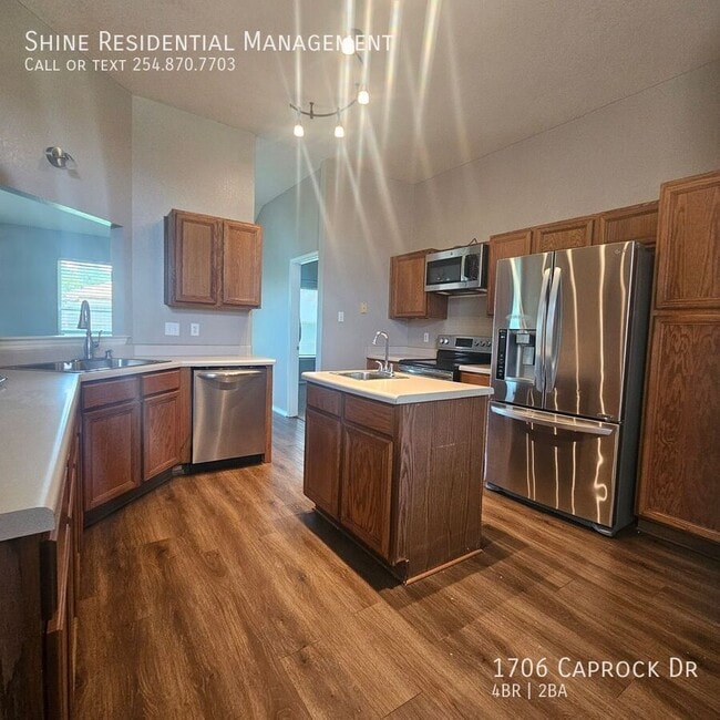 Building Photo - 1706 Caprock Dr
