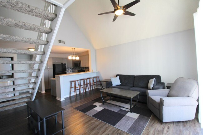 Building Photo - 1330 Hunters Rd