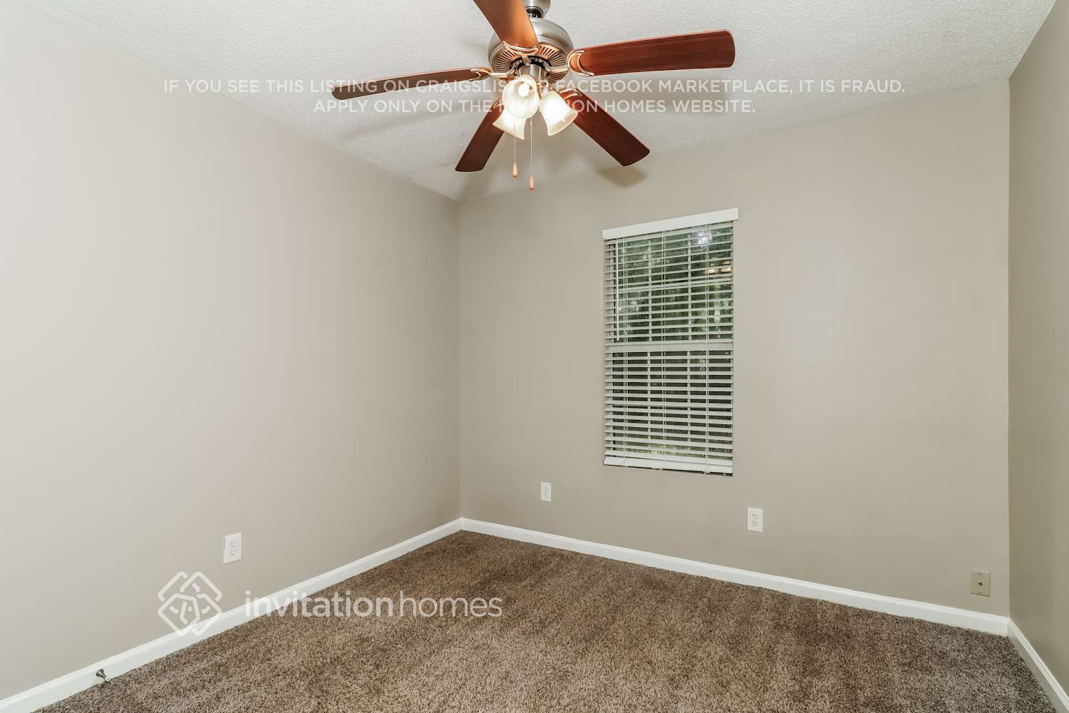 Building Photo - 1830 Killarney Dr SW