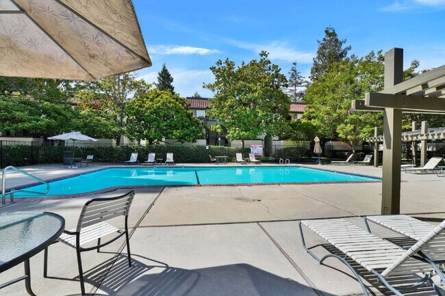 Building Photo - 614 San Conrado Terrace