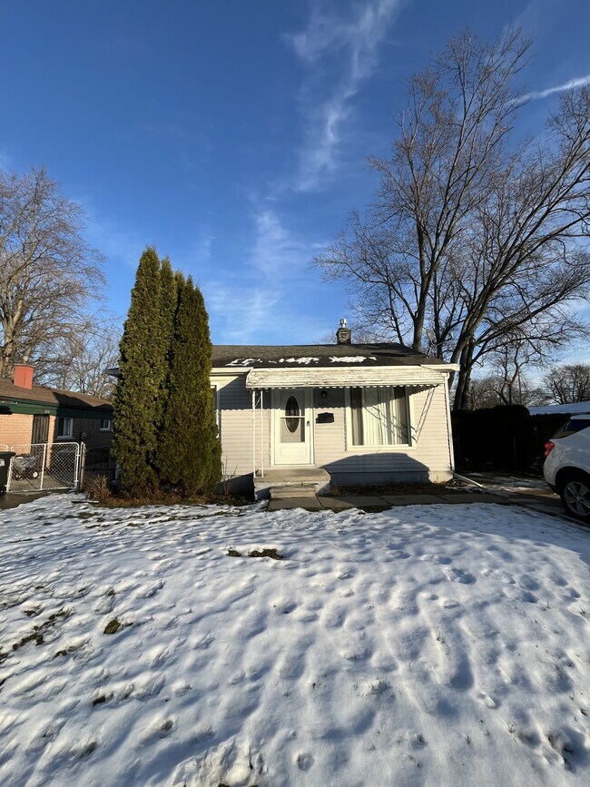 Building Photo - 6565 Burr St