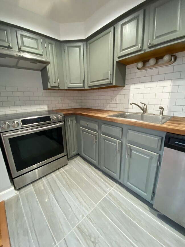 Building Photo - 2311 Maryland Ave