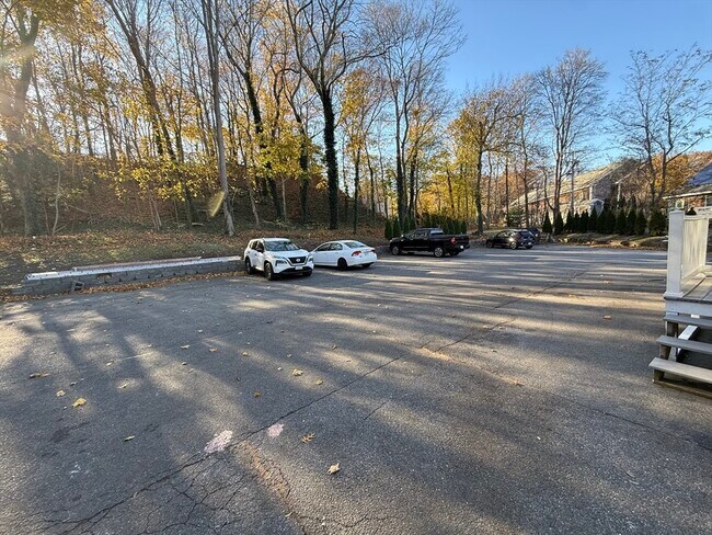 Building Photo - 176 Court St