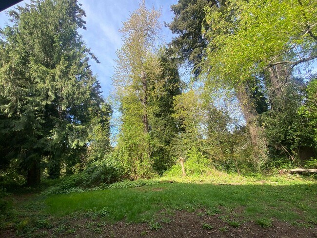 Building Photo - 075LincolnSt