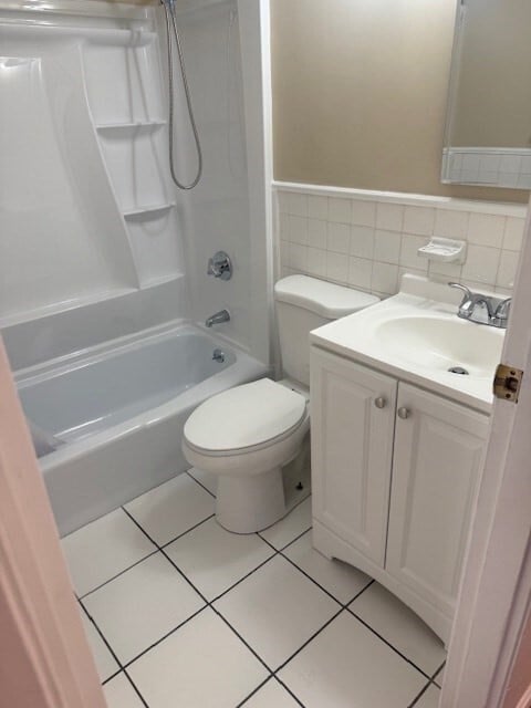 Building Photo - 10 Crescent Dr