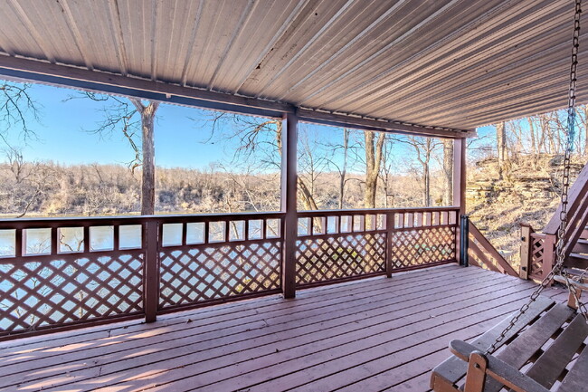 Building Photo - River View, Very Private Home!