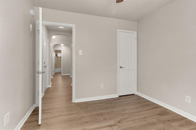 Building Photo - 32102 Decker Oaks Dr