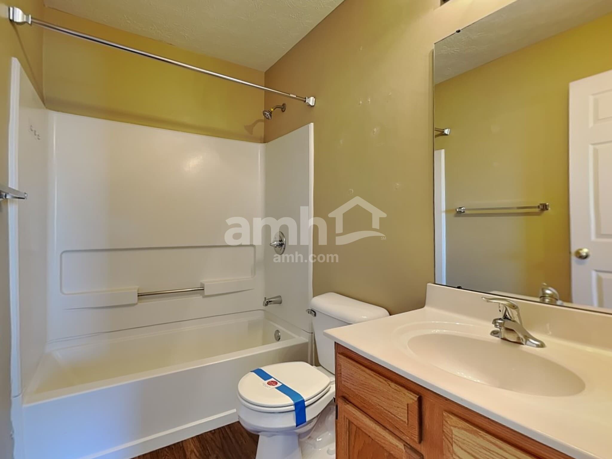 Building Photo - 71 Meadowcrest Dr