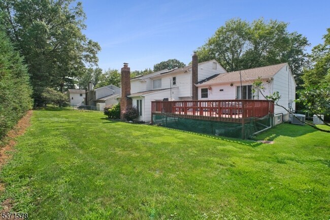 Building Photo - 5 Trombley Dr