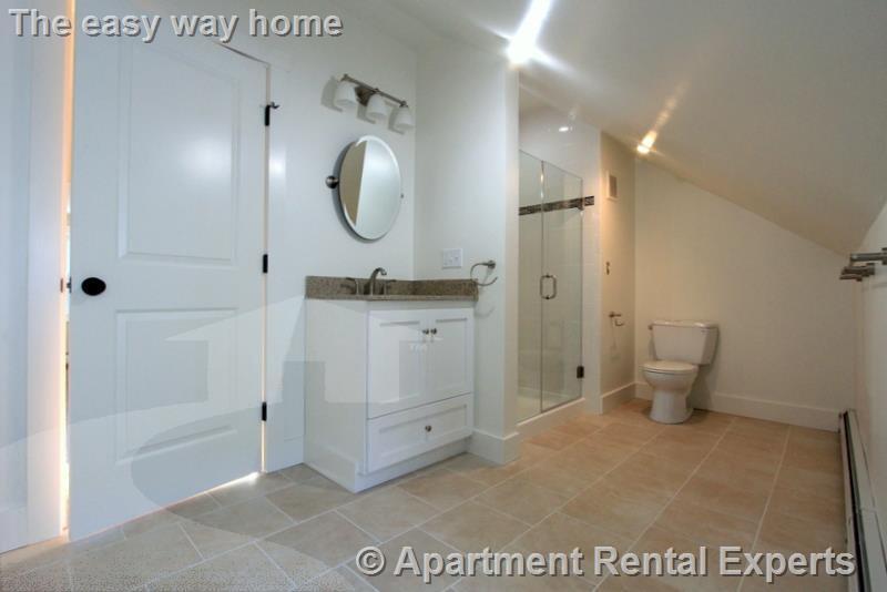 Building Photo - 119 Central St