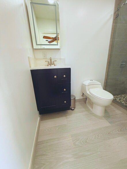 Bathroom - 13901 SW 92nd Ave