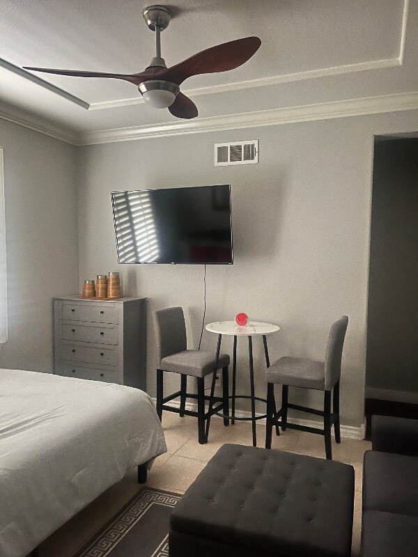 Building Photo - 8418 Lourenco Ln