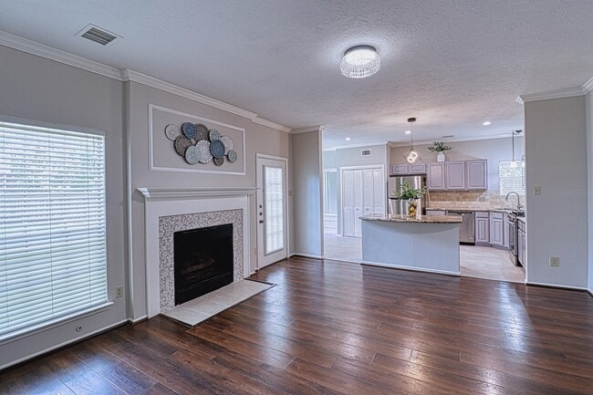 Building Photo - 427 Birch Hill Dr