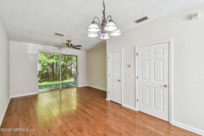 Building Photo - 3542 Lone Tree Ln